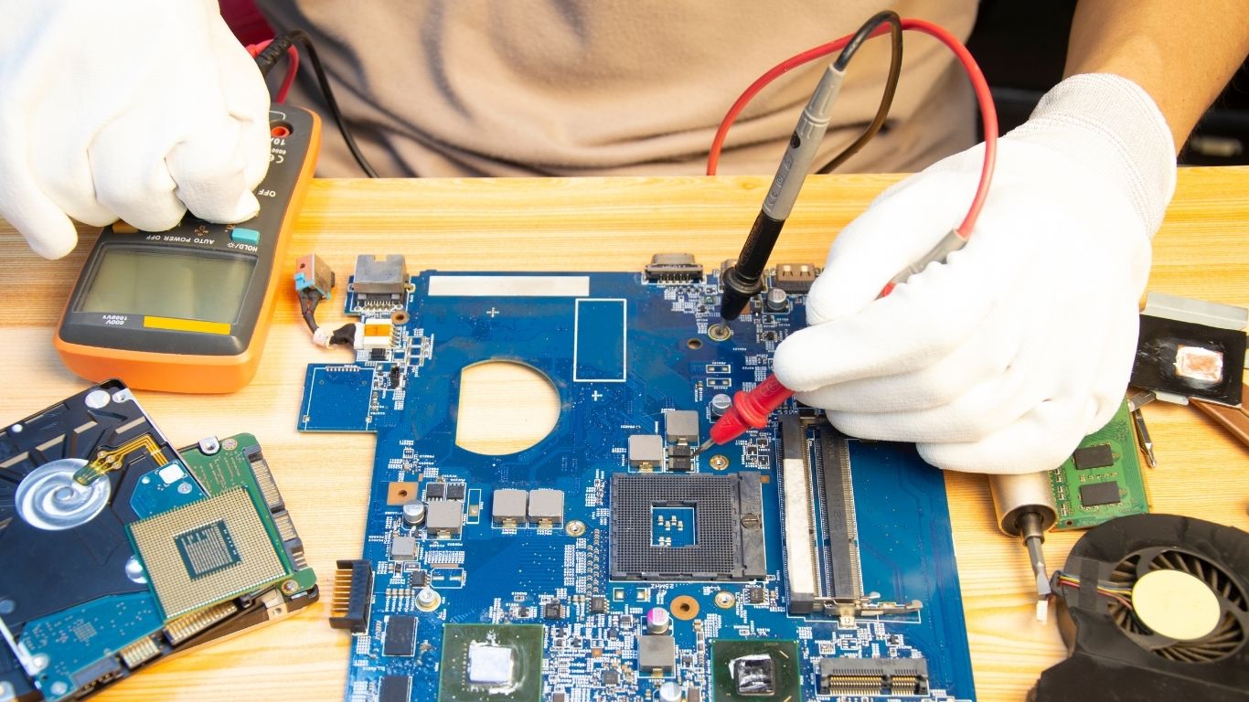 MacBook Motherboard Repairs Macbook Screen Repair in Dubai